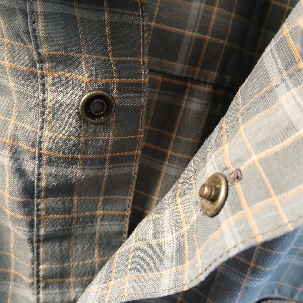 5.11 Tactical Men's Short Sleeve Plaid Snap-Down Shirt - Picture 4 of 5